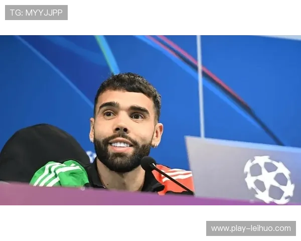 西班牙门将拉亚零封对手，竞争主力位置