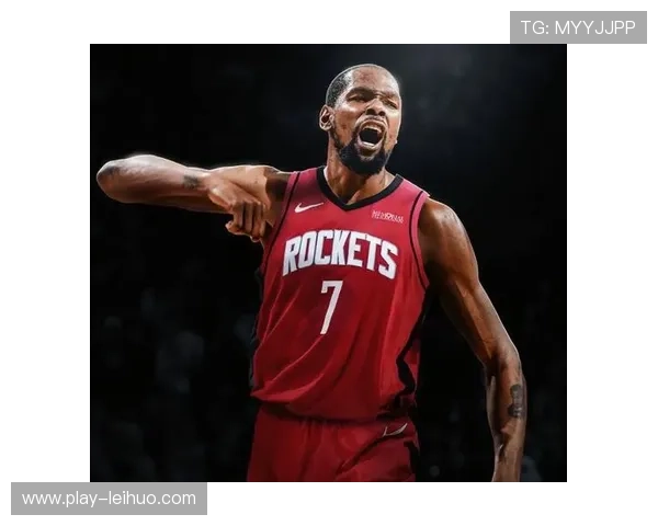 火箭更衣室赛后播放杜兰特绝杀视频,全员欢呼 火箭更衣室赛后播放杜兰特绝杀视频,全员欢呼